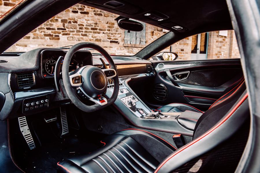 Интерьер De Tomaso Pantera by Ares Design 2019 года  (фото 24 из 25)